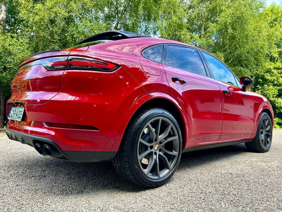 Porsche Cayenne COUPE E-HYBRID - Image 3