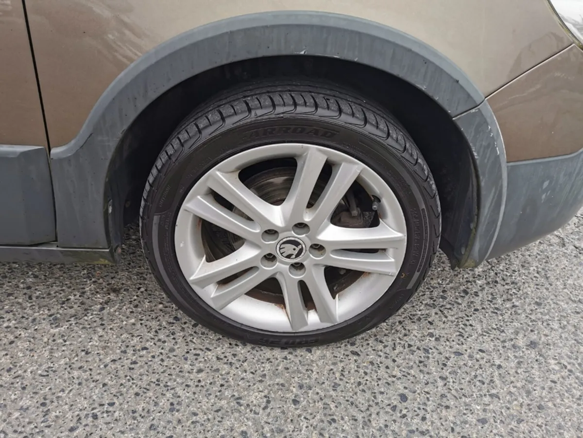 Skoda Roomster AMBITION 1.2 TSI 85HP 4DR - Image 4