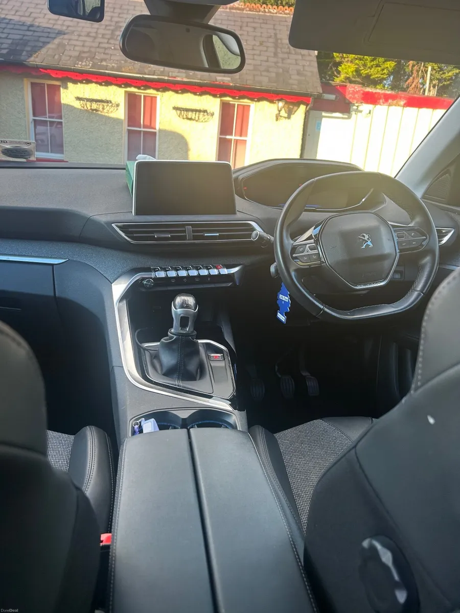 Peugeot 5008 2020 - Image 3