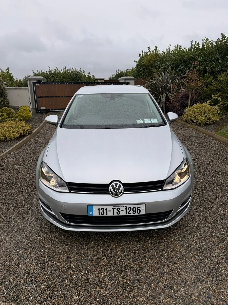 2013 Volkswagen Golf - Image 2