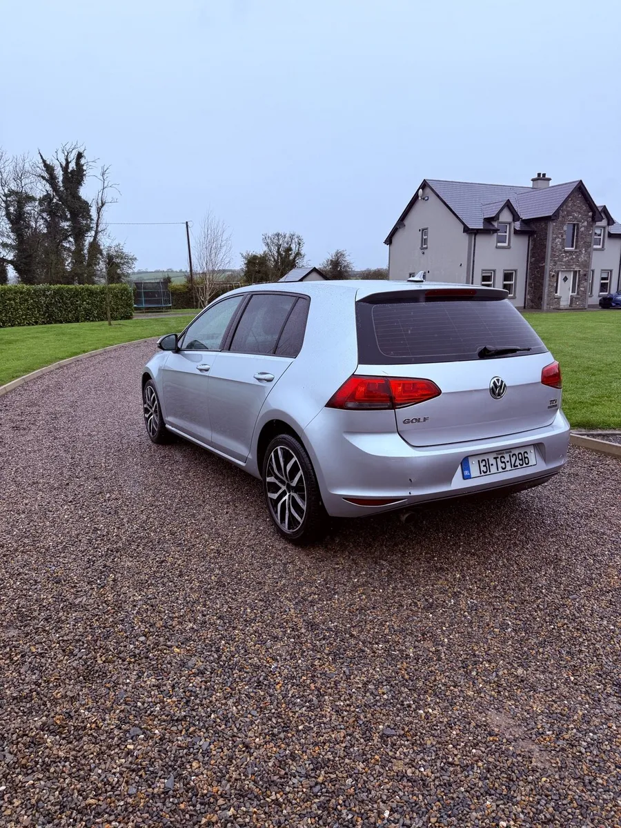 2013 Volkswagen Golf - Image 4