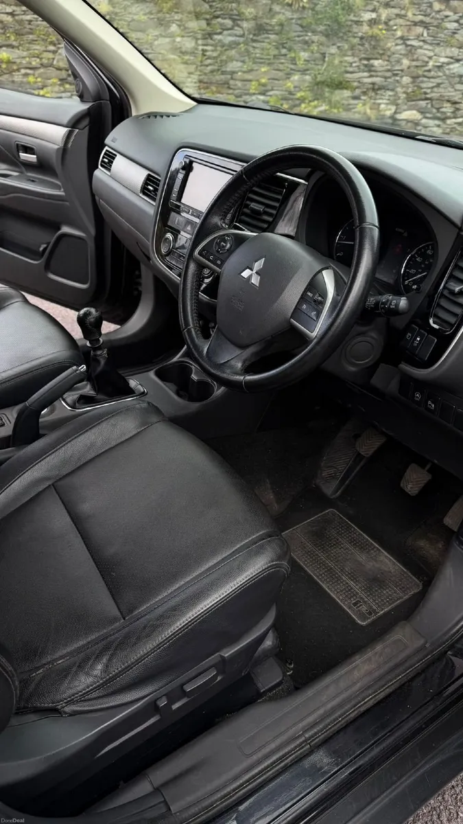 Mitsubishi Outlander 2014 - Image 1