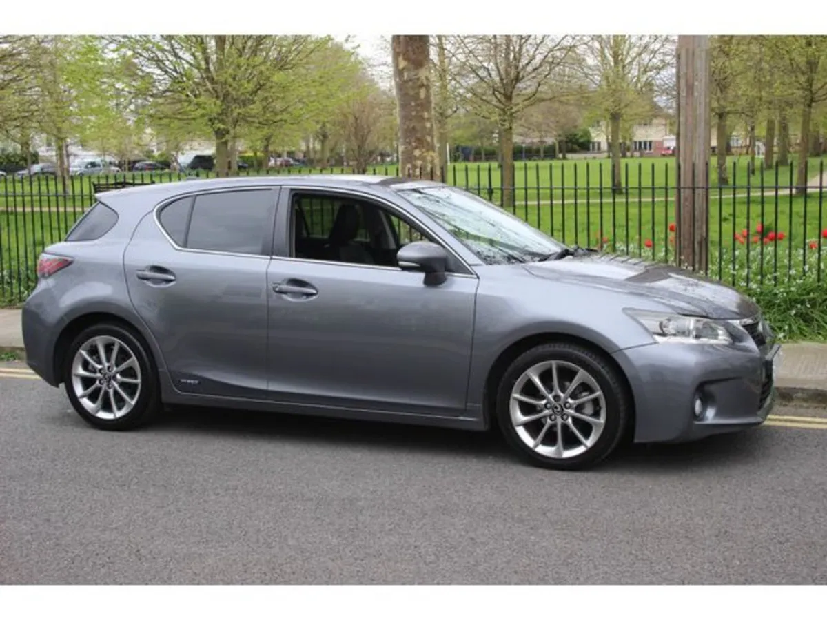 Lexus CT 200H Advance 5DR Auto - Image 4