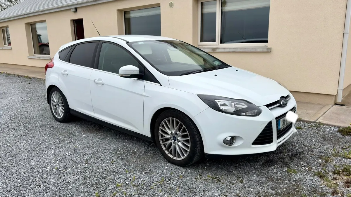 Ford Focus 2013 - Image 1