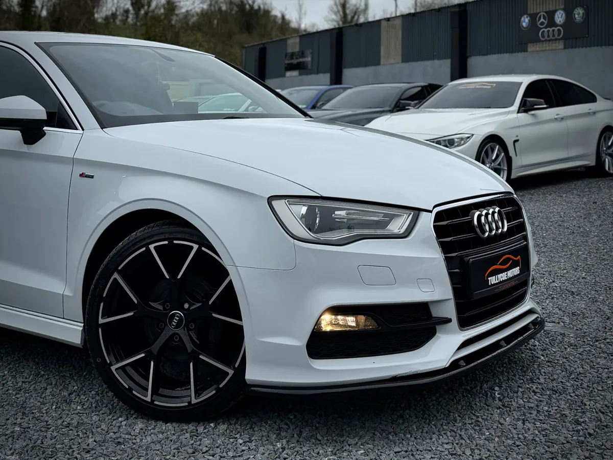 AUDI A3 SALOON S-LINE 2015 - Image 4
