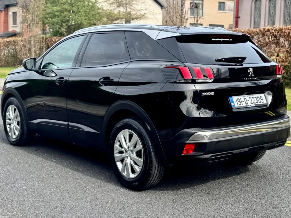 Warranty Peugeot 3008 Petrol Manual Low Miles - Image 4