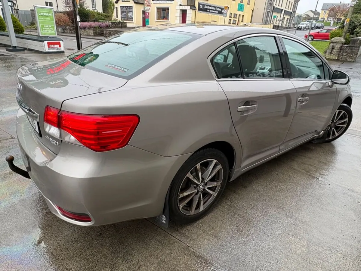 Toyota Avensis 2.0 D4D Luna €4999 - Image 3