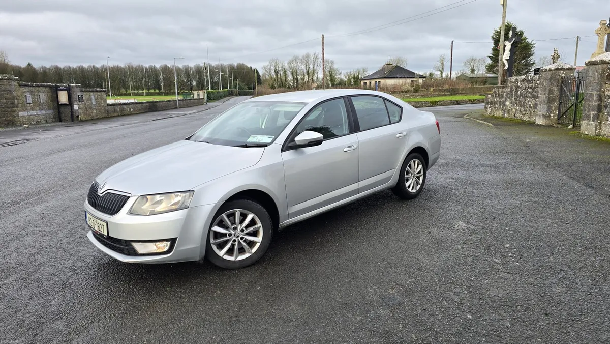 2012 Skoda Octavia 1.6 diesel manual - Image 2