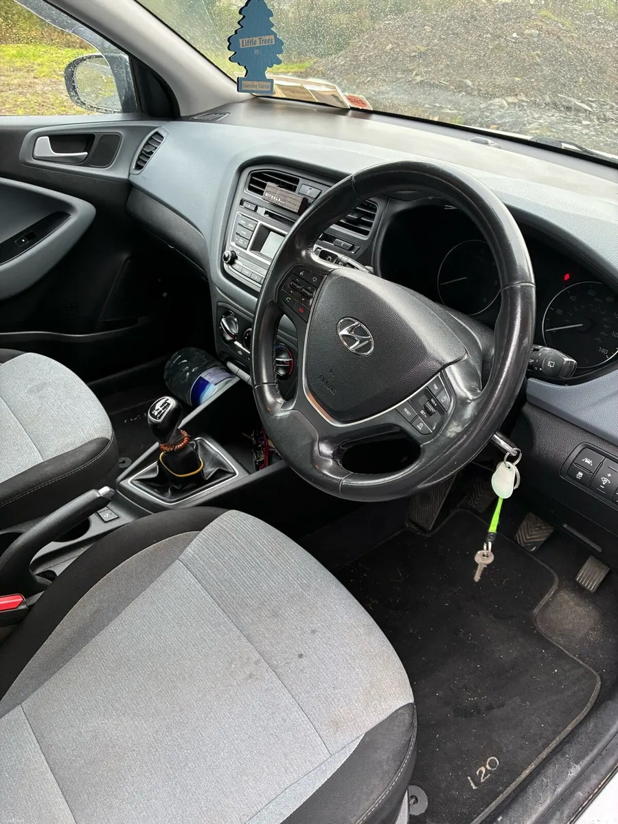 Hyundai i20 - Image 3