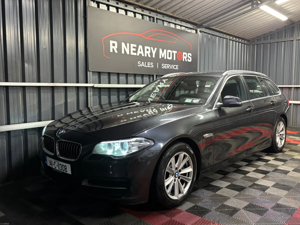 2014 BMW 5-Series 520D SE Estate Manual - Image 4