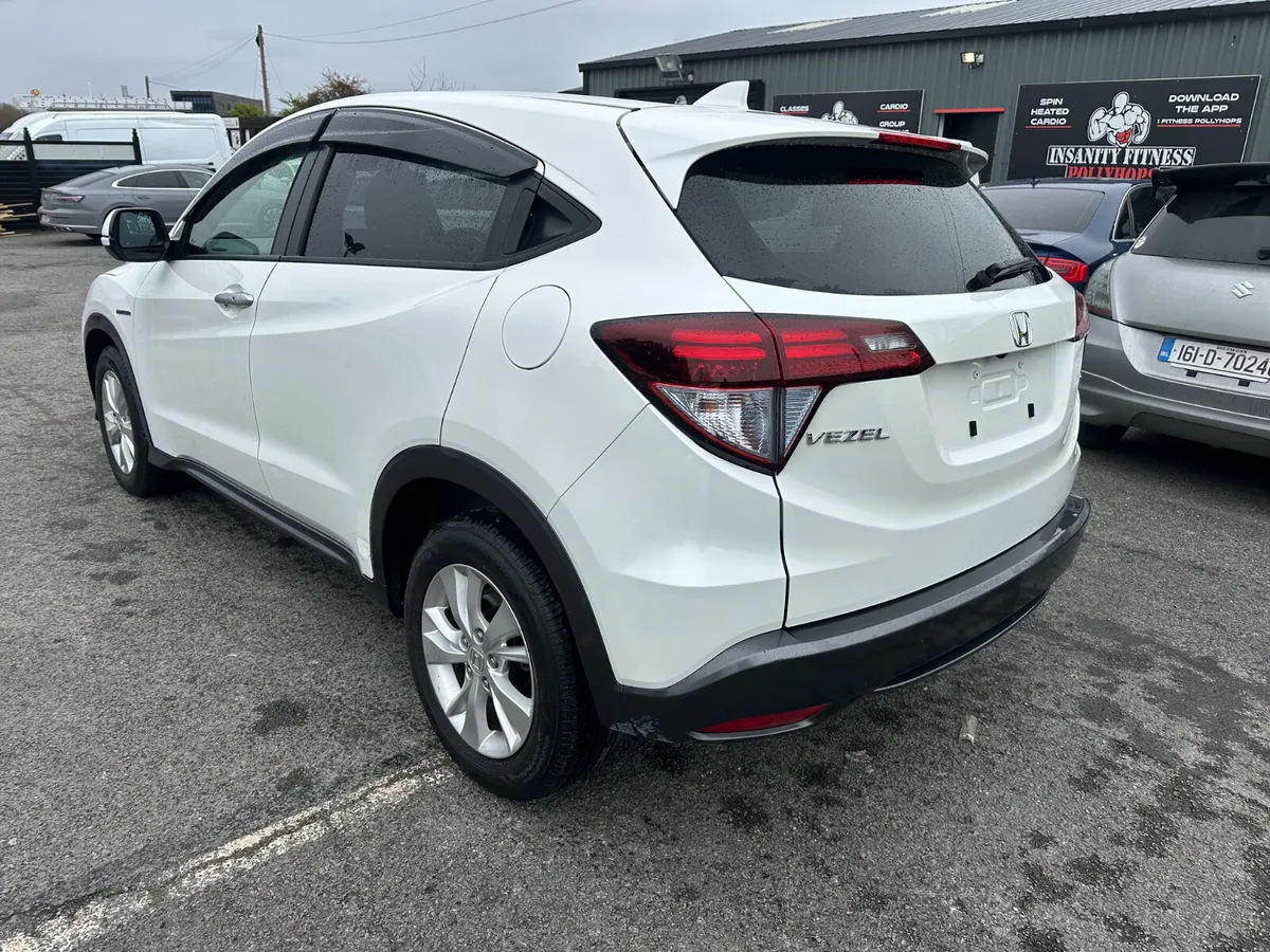 2014 Honda Vezel 1.5L Hybrid Low Miles Fresh Nct - Image 3