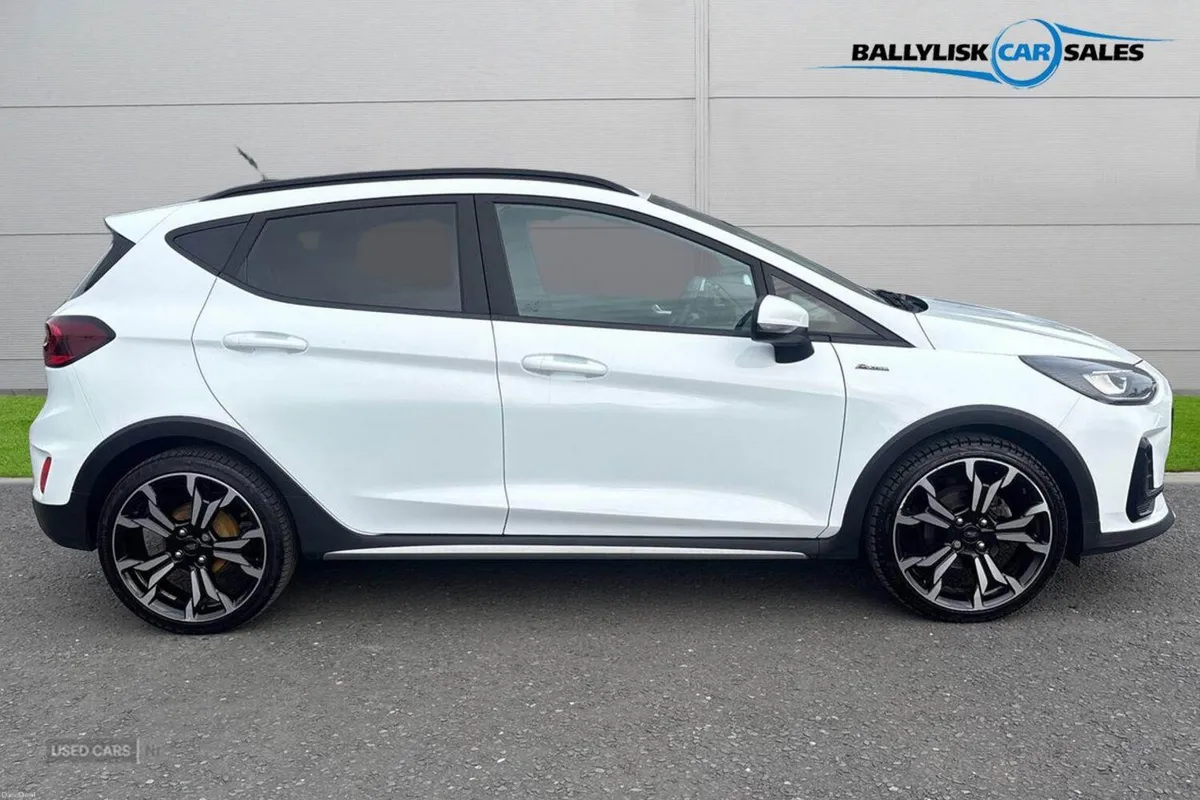 Ford Fiesta 1.0T 125PS MHEV Active X Edition in Wh - Image 3