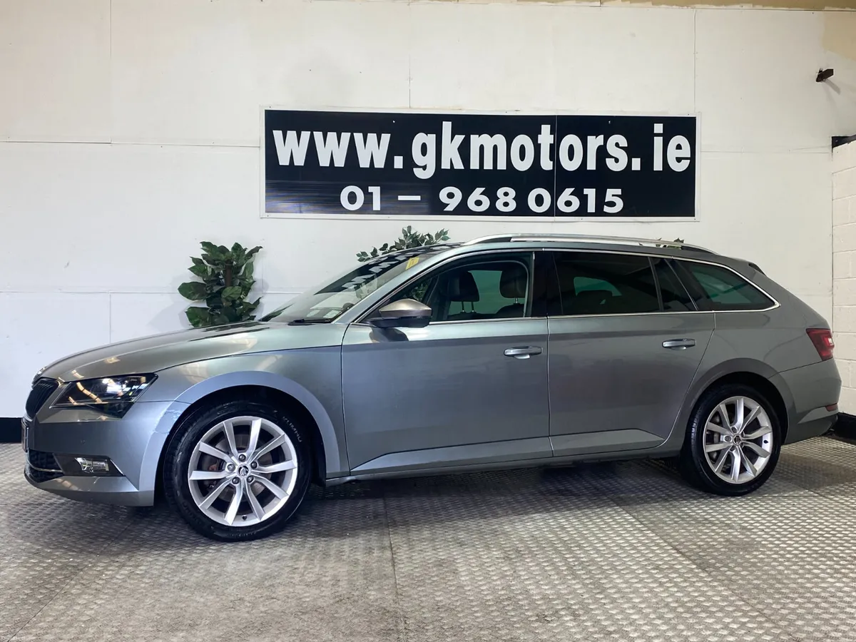 Skoda Superb 2017//DSG//COMBI//LEATHER//NAV// - Image 2