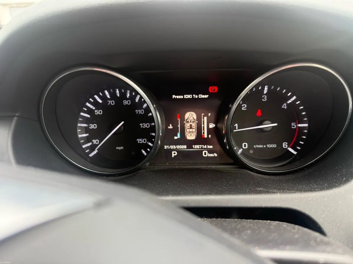 2016 Land Rover Discovery Sport - Image 2