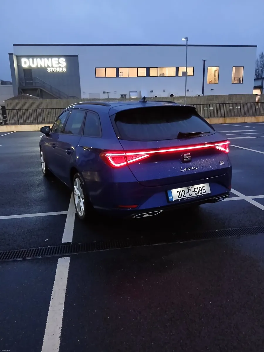 SEAT LEON FR HYBRID 204 BHP - Image 4