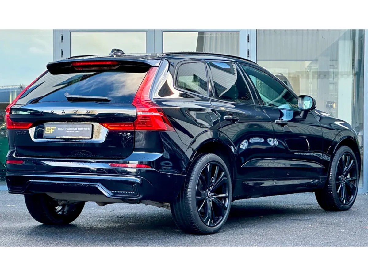 Volvo XC60 + T6 PHEV A RECHARGE PLUS EDITION AWD B - Image 3