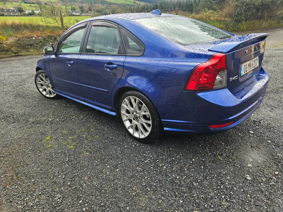 Volvo S40 - Image 2