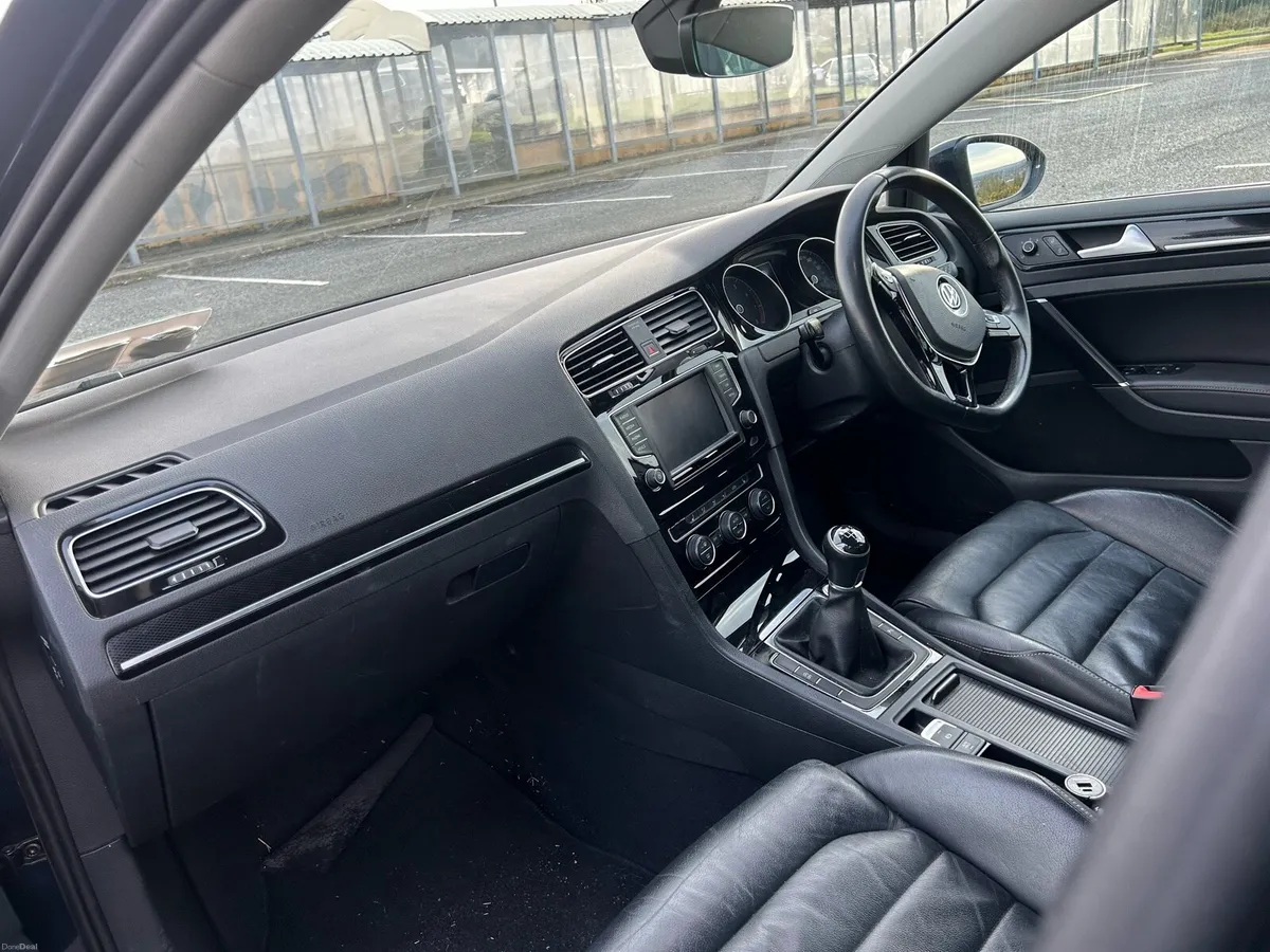 VW Golf Highline 1.2 TSI Manual Full Leather - Image 2