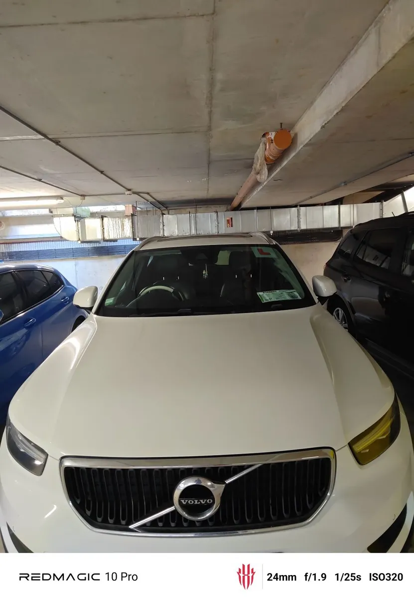 Volvo XC40 2019 Momentum - Image 1