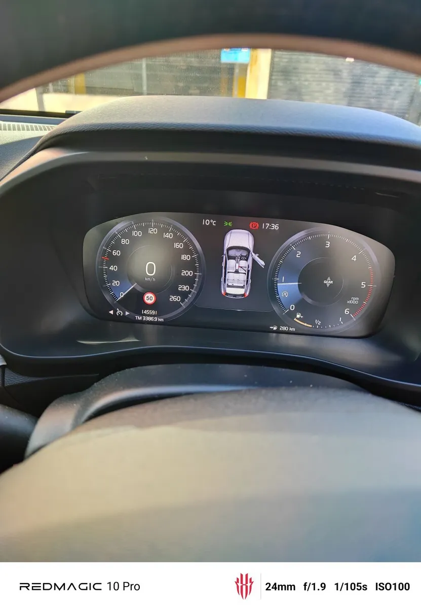 Volvo XC40 2019 Momentum - Image 2