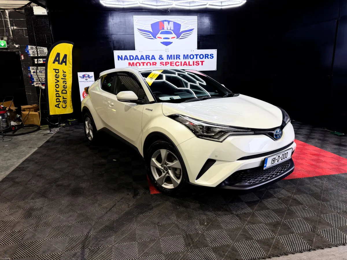 2019 Toyota C-hr Hybrid - Image 1