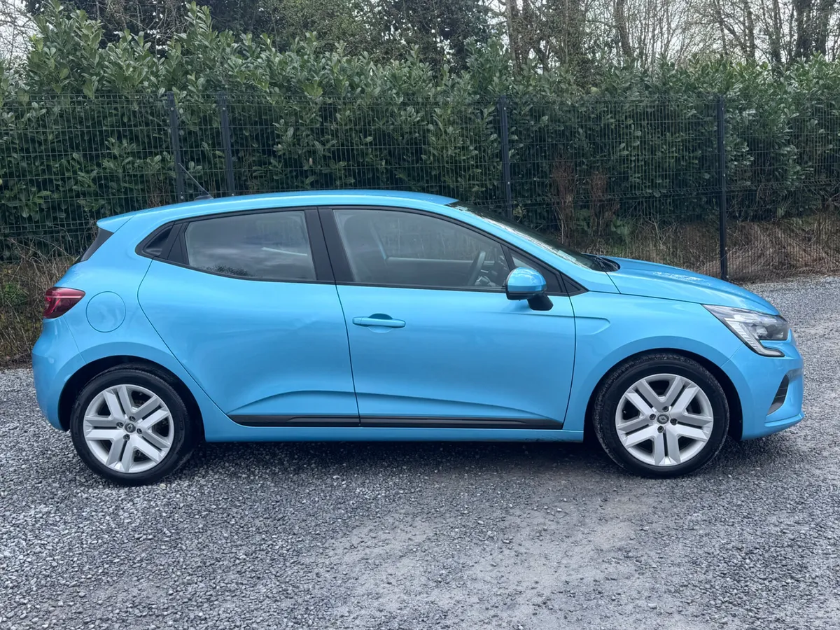 2022 Renault Clio Dynamique from €69 per week - Image 5