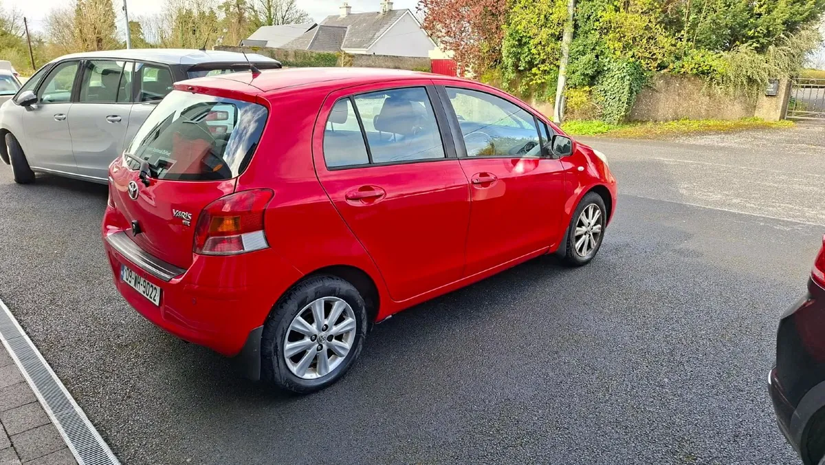 Toyota Yaris 2009 - Image 4