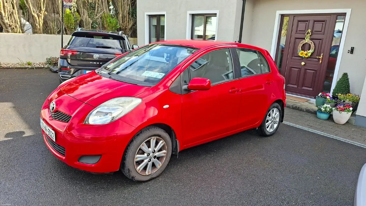 Toyota Yaris 2009 - Image 1
