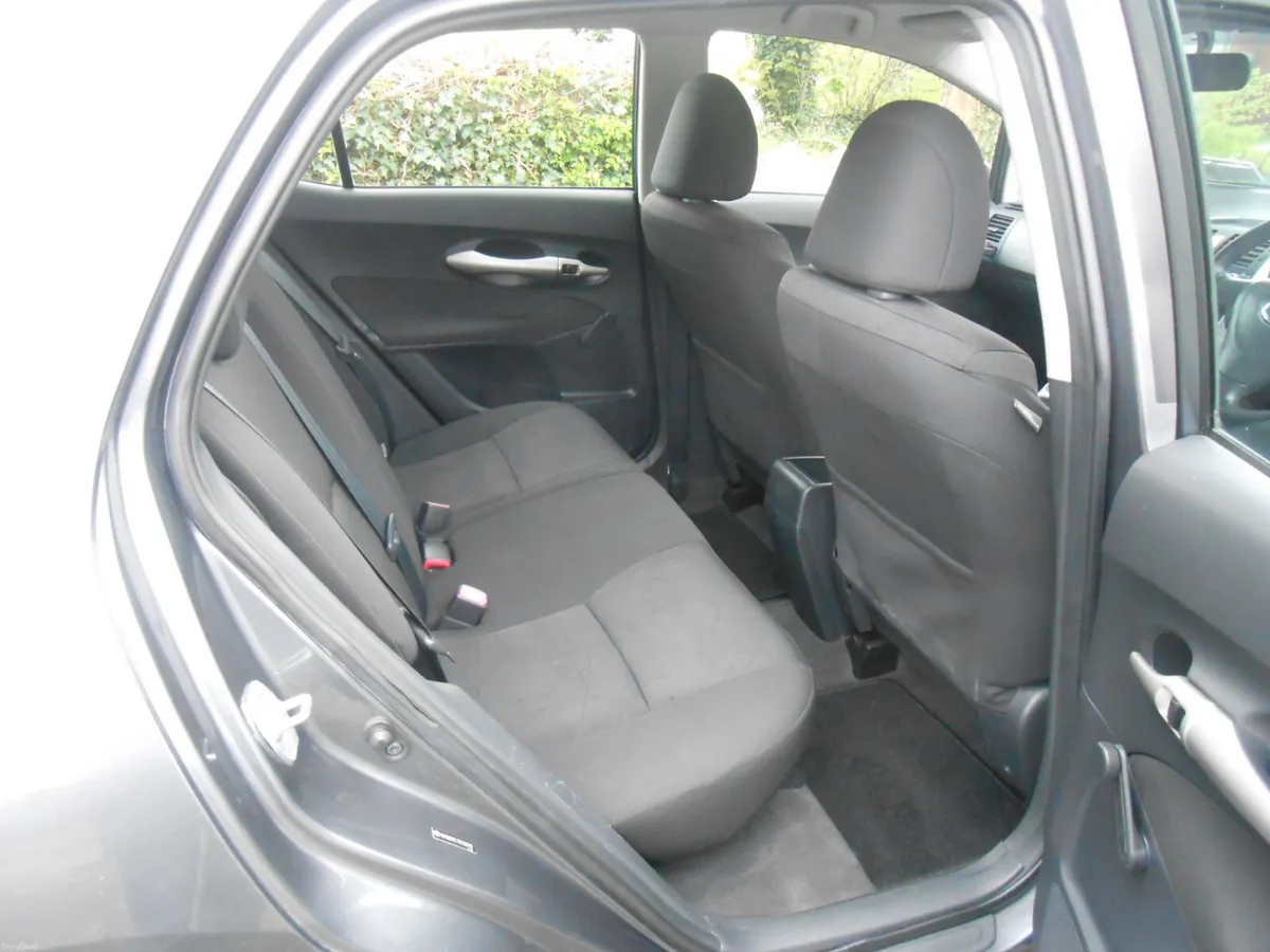 Toyota Auris Terra 1.4 Petrol 2008 - Image 4