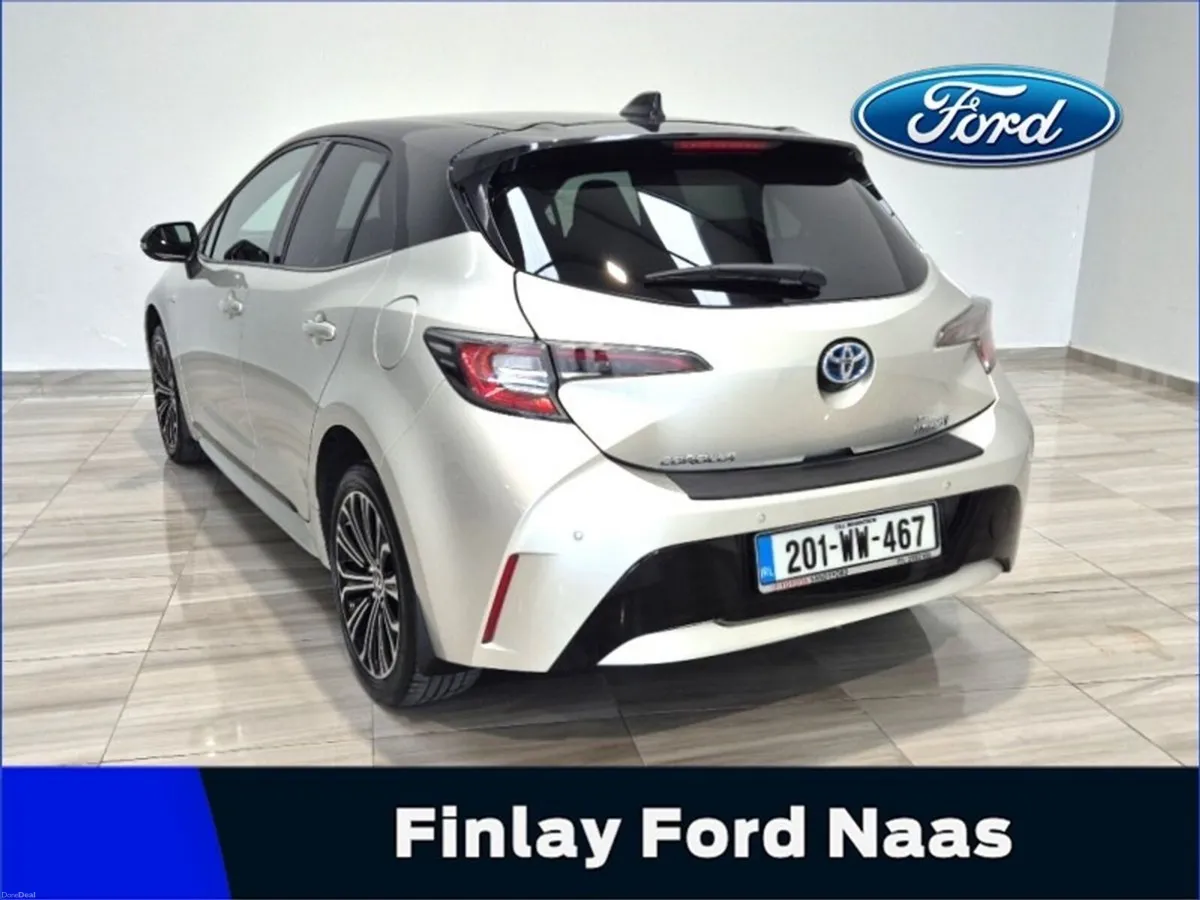 Toyota Corolla 1.8 Hybrid Luna Sport Hatchback - Image 3