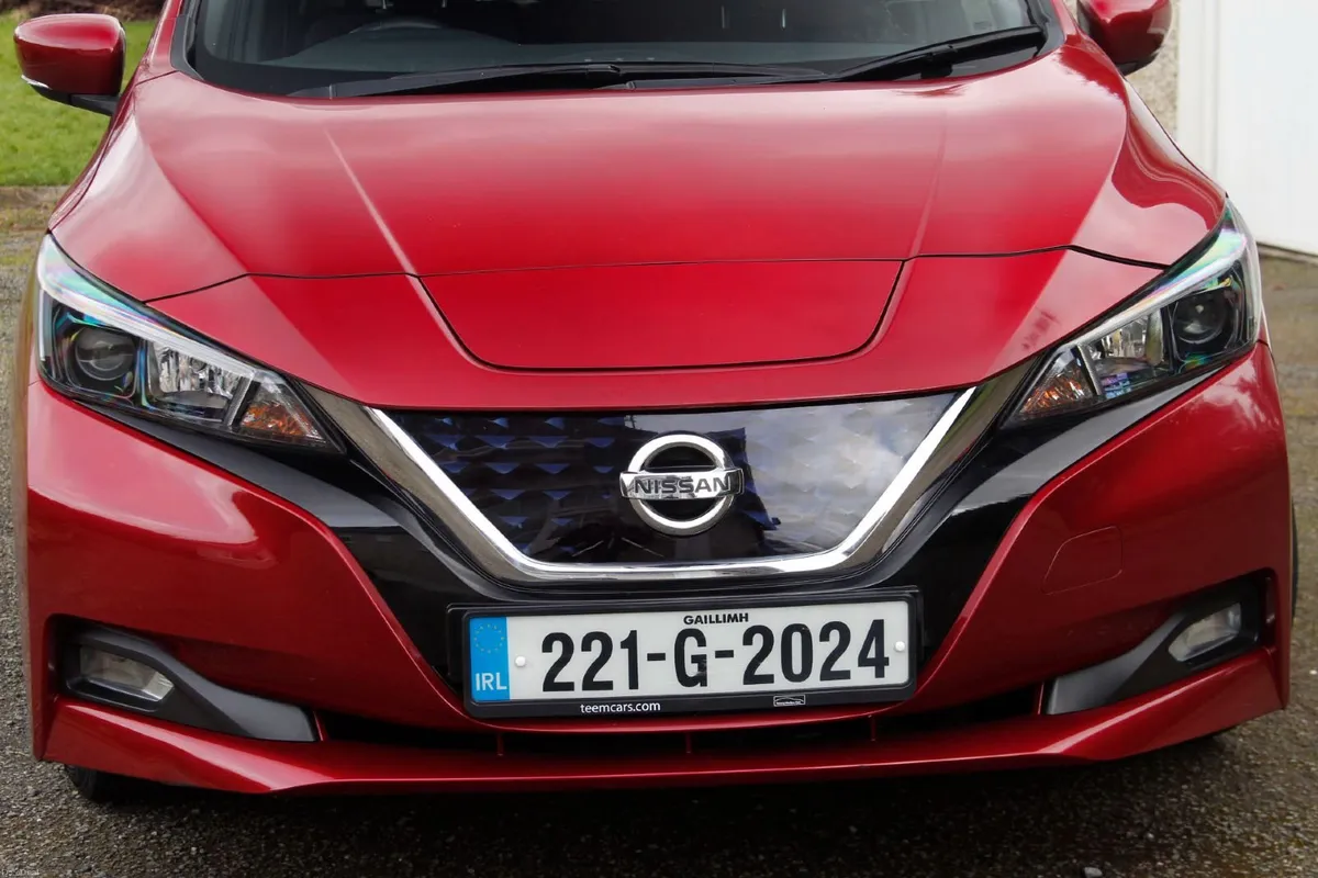 2022 Nissan Leaf.EV SV 40 KWH. - Image 2