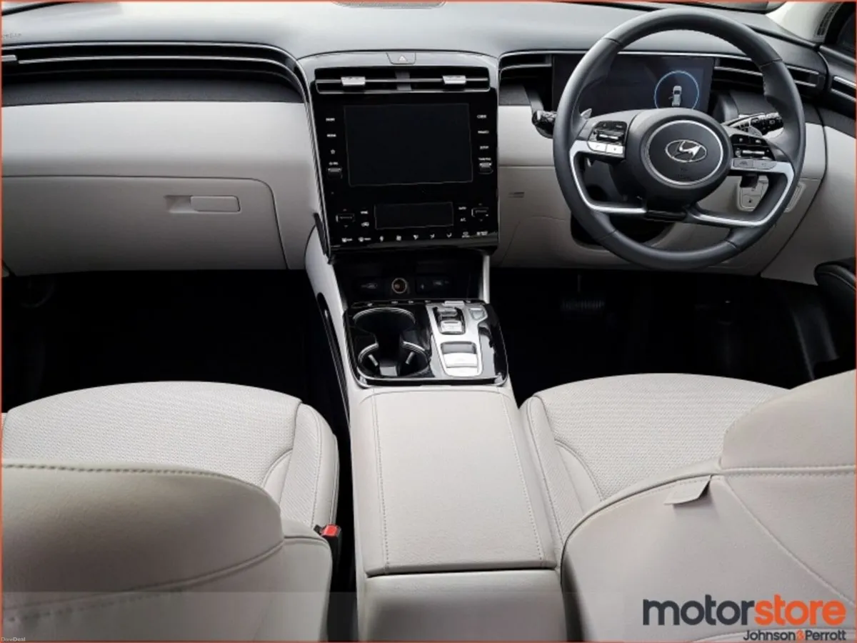 Hyundai Tucson 4WD Executive PHEV Auto w.2 Tone Ro - Image 4