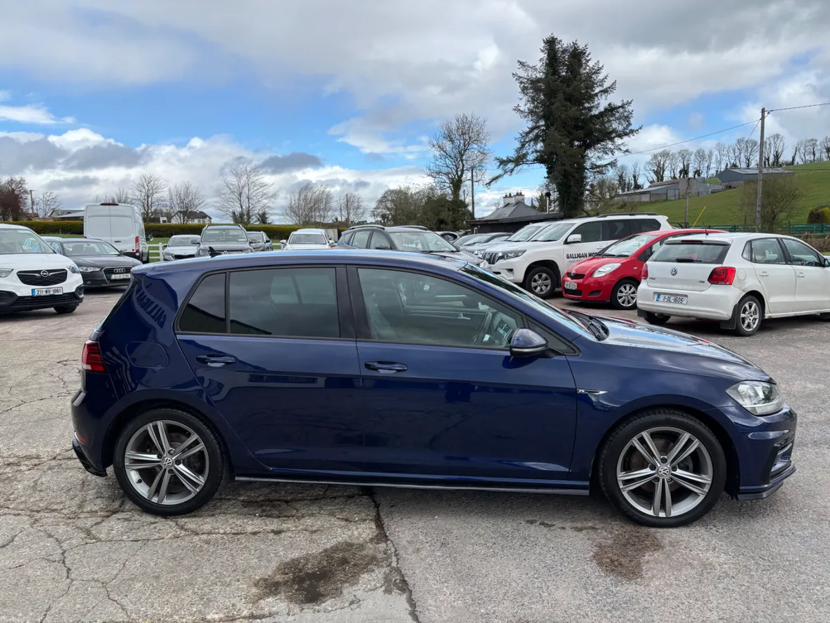 Volkswagen Golf 2017 RLine - Image 3