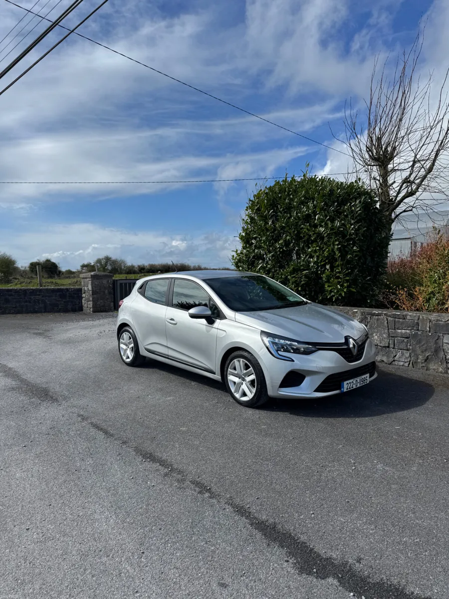 Renault Clio 2022 - Image 1