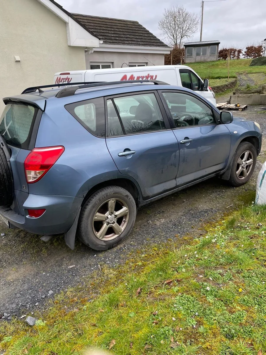 Toyota RAV4 2007 - Image 2