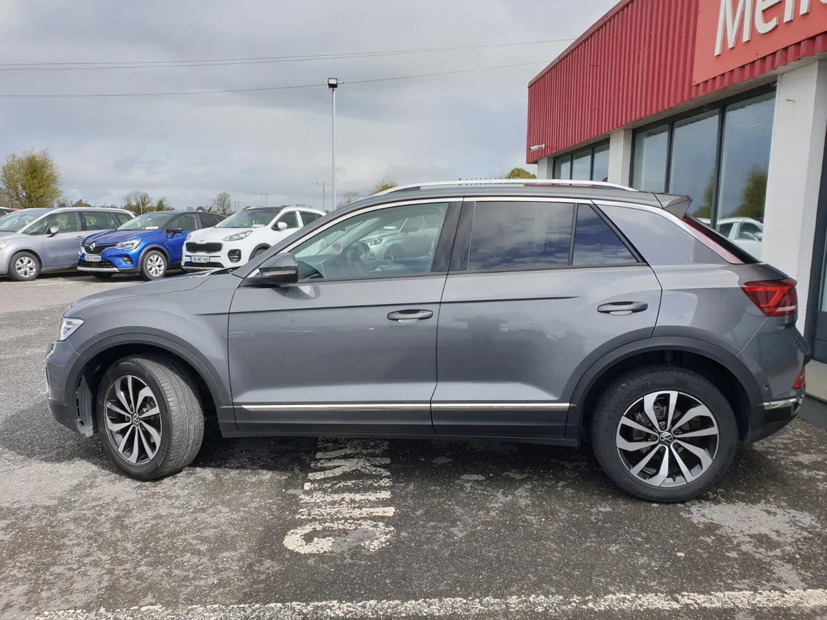 Volkswagen T-Roc 1.5TSI STYLE AUTO - Image 3