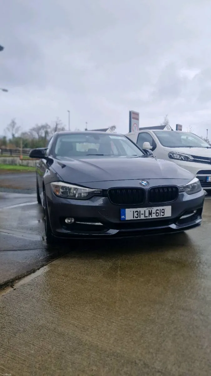 Bmw F30 2013 sport 2.0L - Image 1