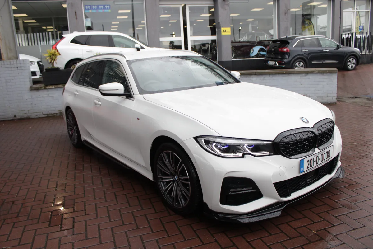 2020 320D TOURING 5DR AUTO ESTATE - Image 1