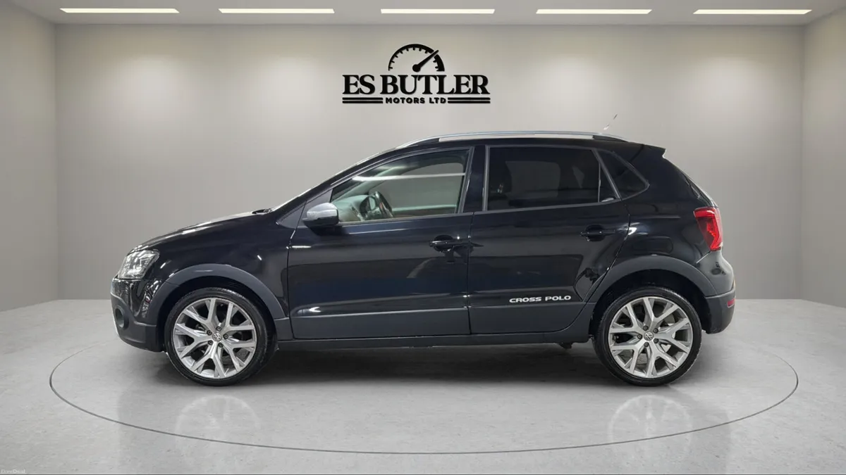 2017 Vw Cross Polo 1.2L AUTO/ LOW KMS 1YR WARRANTY - Image 2