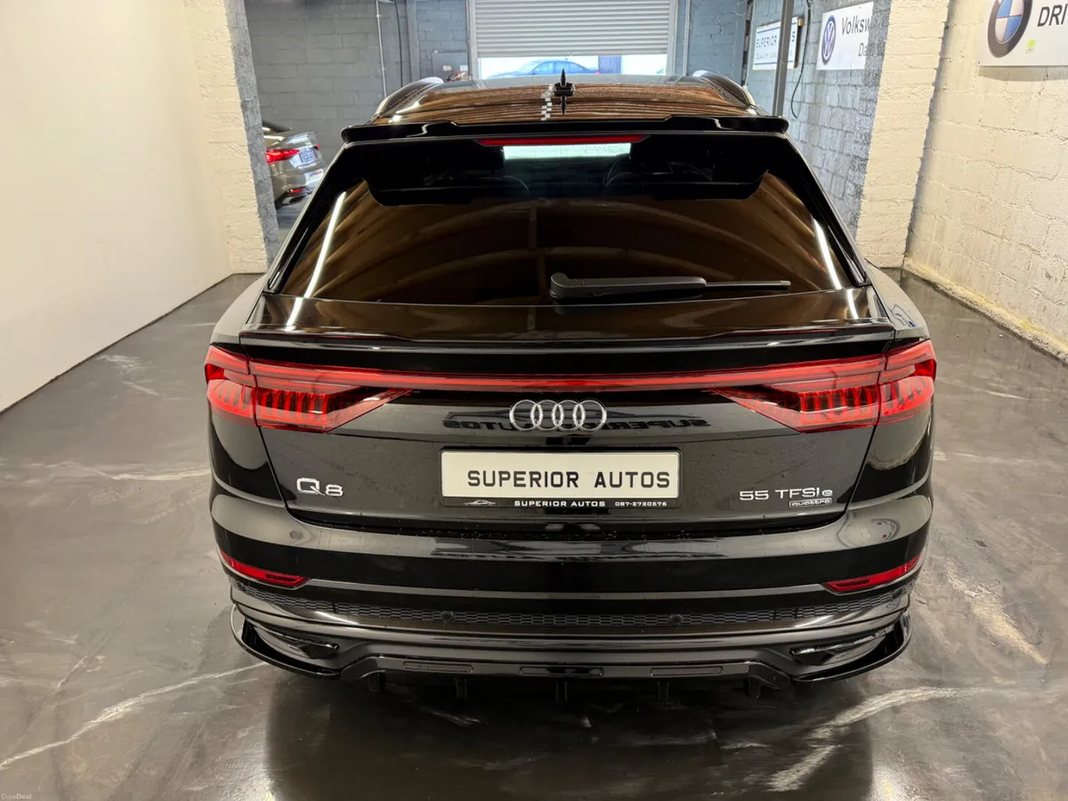 2022 Audi Q8 S-Line Black Edition 55TFSI E Quattro - Image 6