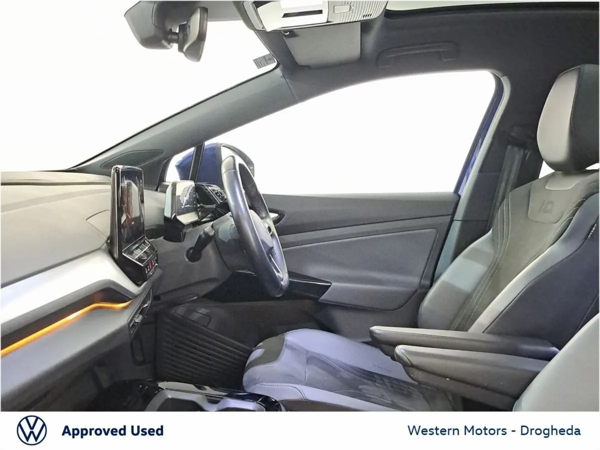 Volkswagen ID.4 FAMILY 77kWh 204HP *SUNROOF* - Image 4
