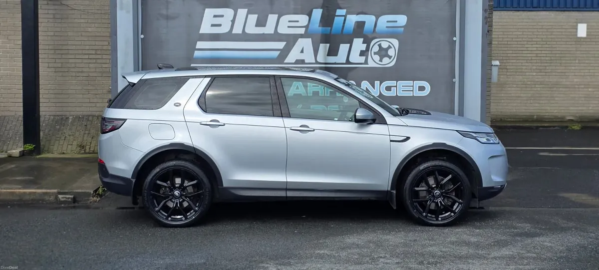 Land Rover Discovery Sport Auto 2.0 Diesel (201) - Image 5