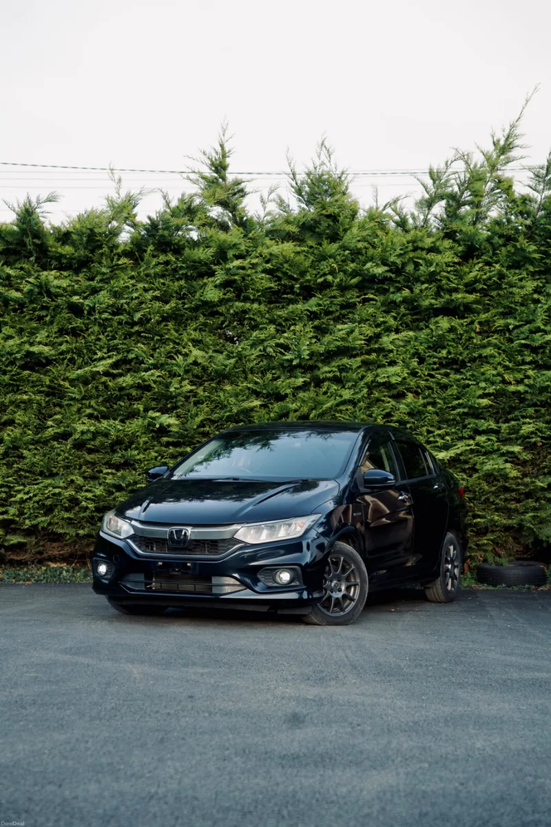 Honda Grace 1.5 2018 - Image 1