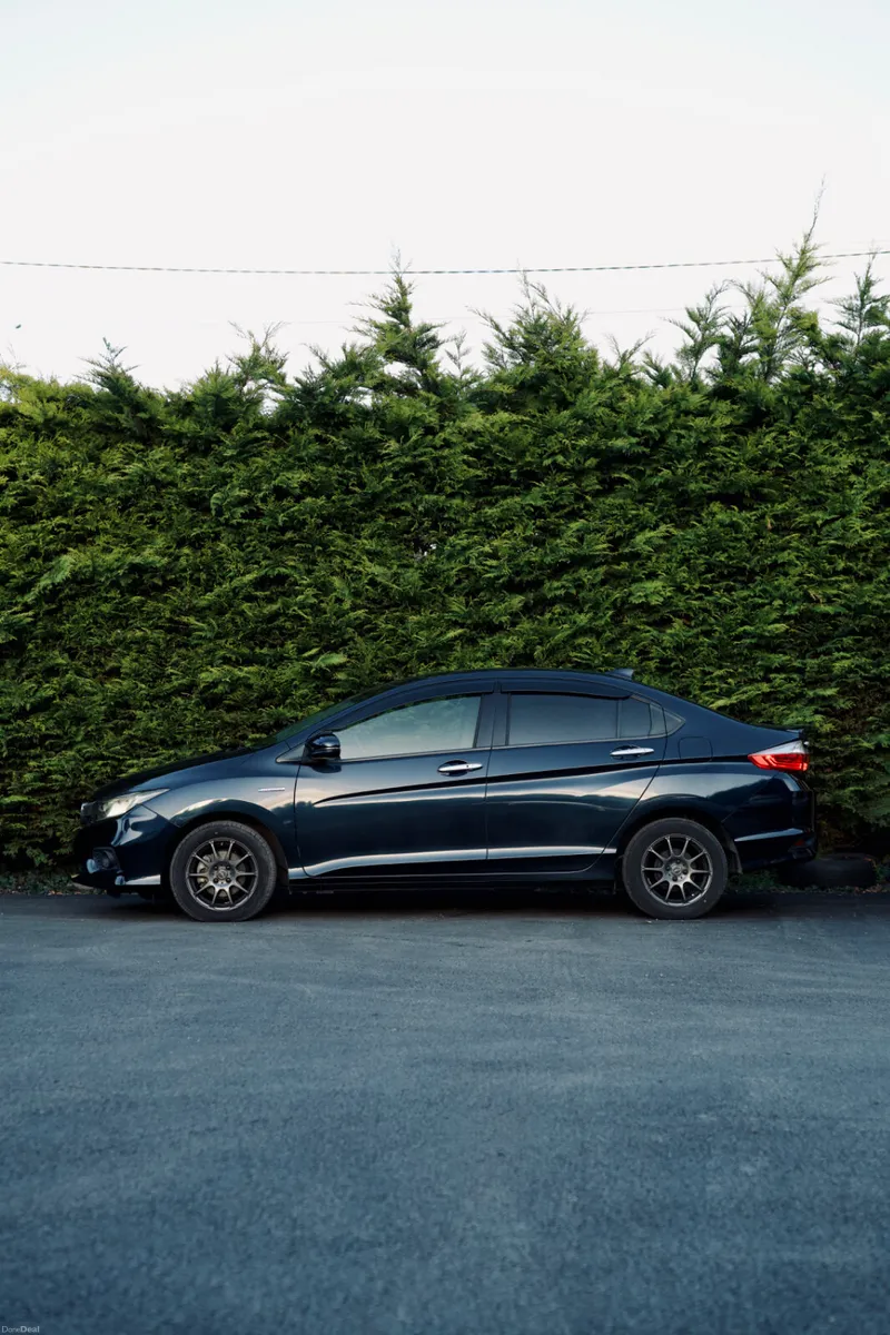 Honda Grace 1.5 2018 - Image 2