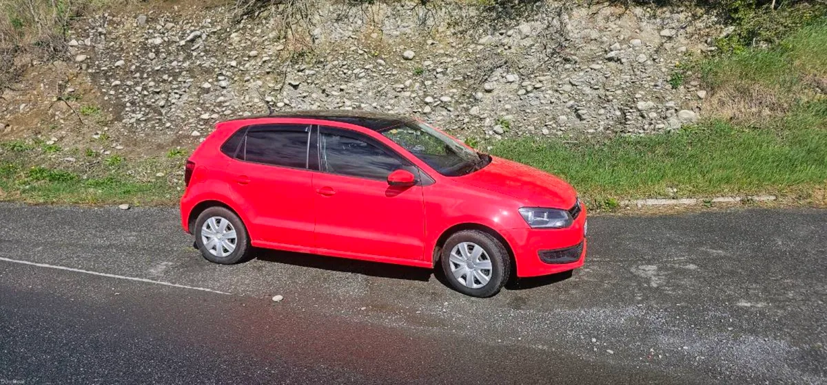 Volkswagen Polo 2013 - Image 2