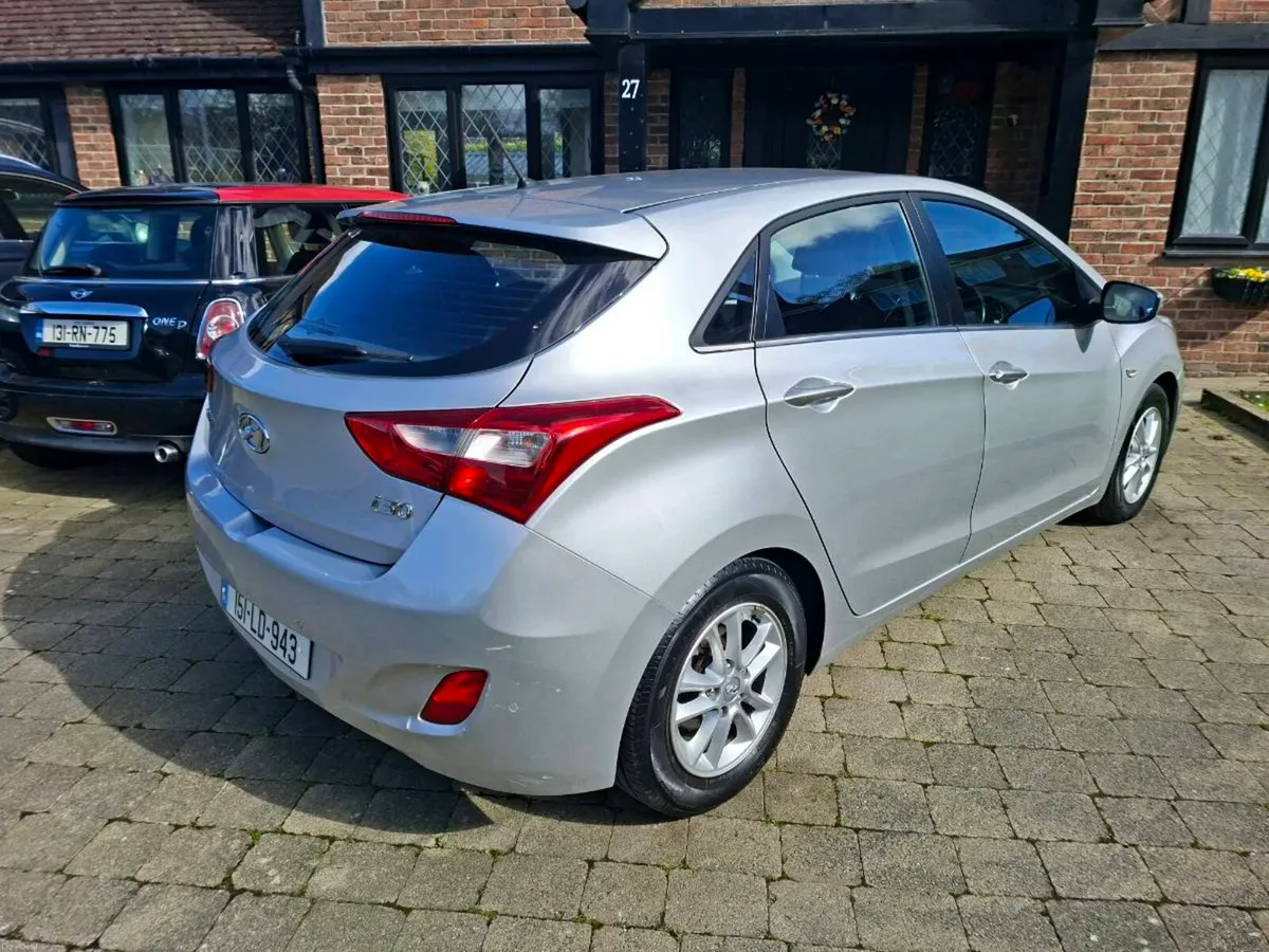 HYUNDAI I30 DIESEL 2015 VERY CLEAN CAR - Image 3