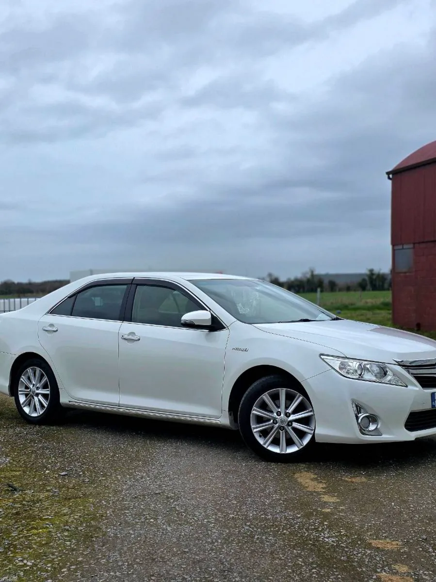 TOYOTA CAMRY 2013 Petrol Hybrid - Image 1