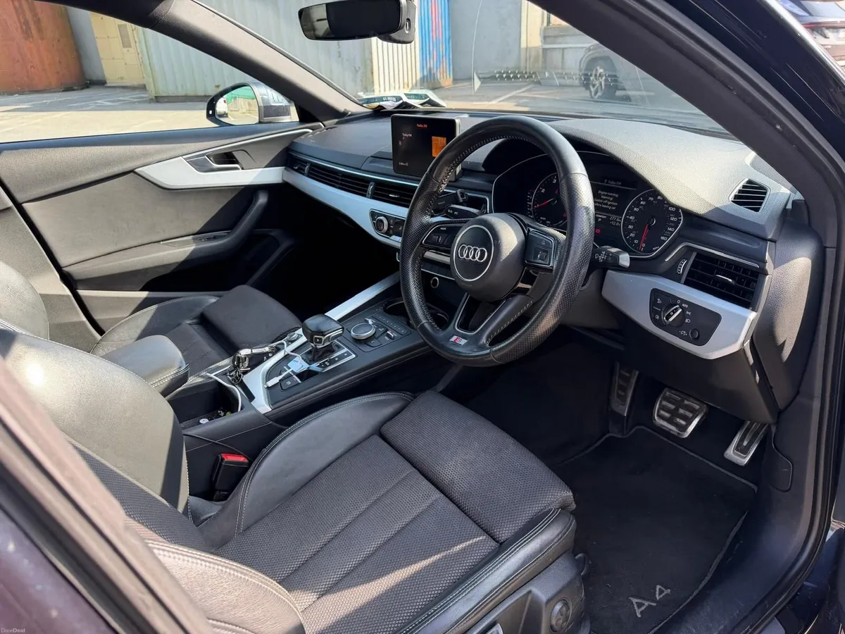 Audi A4 S Line 2016 - Image 1