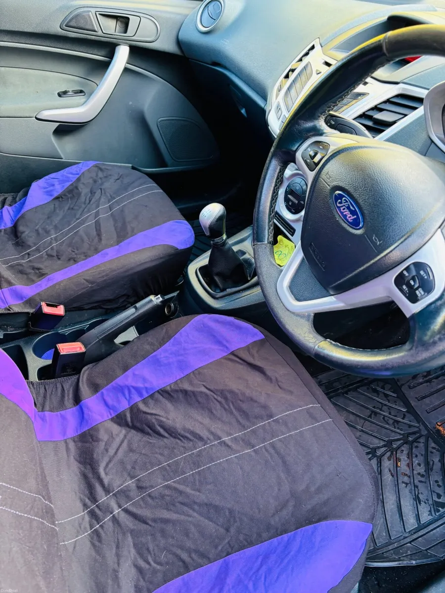 Ford Fiesta 2010 - Image 4