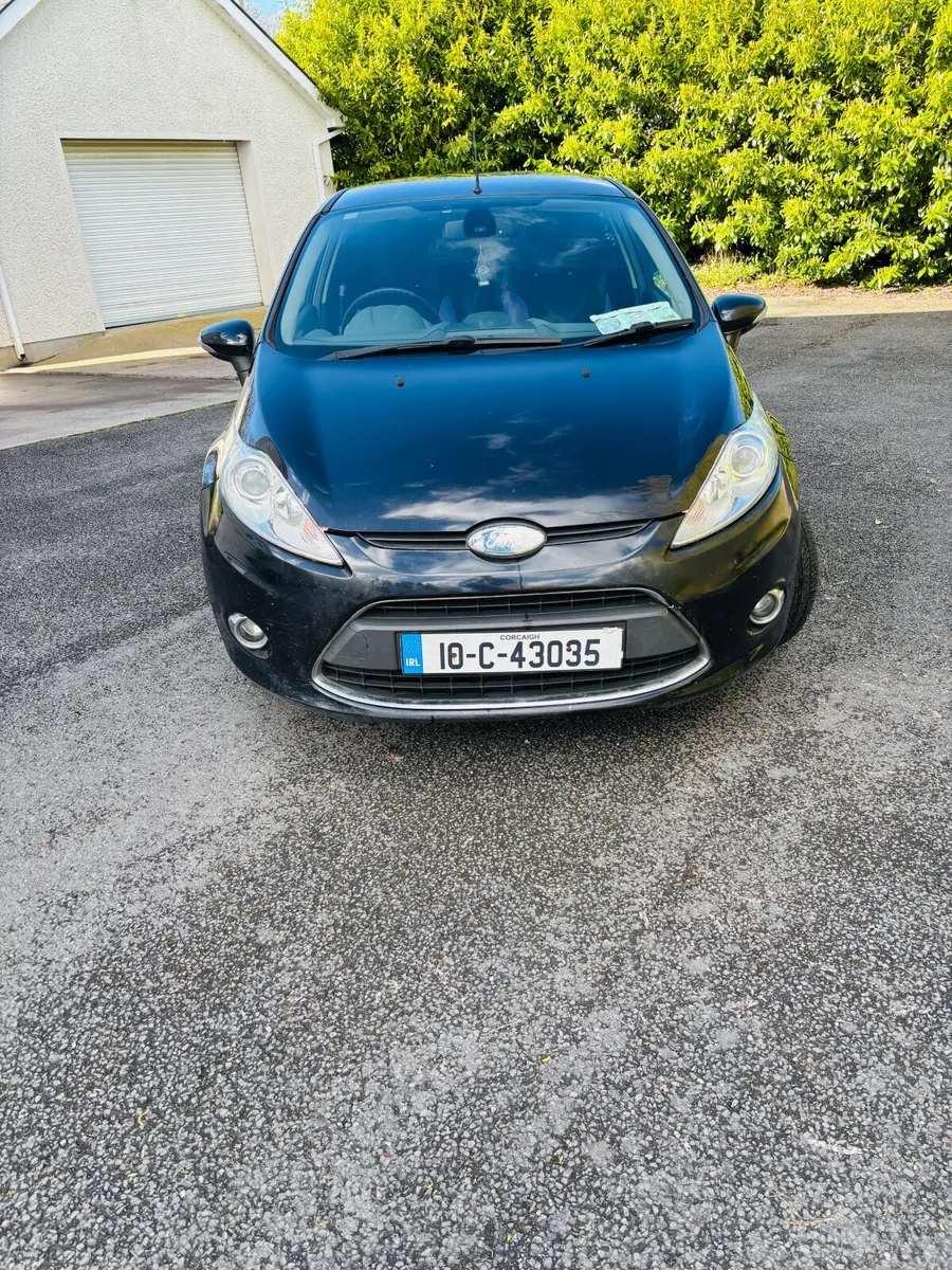 Ford Fiesta 2010 - Image 1